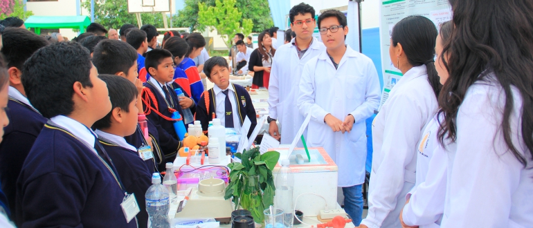 Feria científica promueve proyectos innovadores de estudiantes villarrealinos
